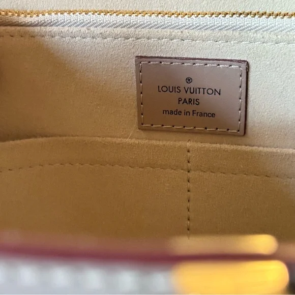 Louis Vuitton Monogram Cuir Plume Very Tote MM Mastic Raisin - Picture 6 of 12